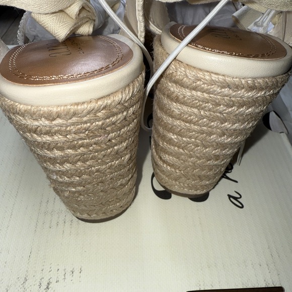 a.n.a Womens Wasper Wedge Cream Slingback Strap Closed Toe Lace Up Sandals Sz 7M - Picture 2 of 8